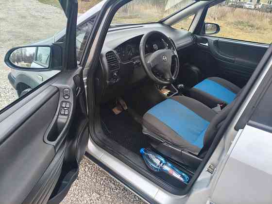 Opel Zafira 2.0 Автомат Макеевка