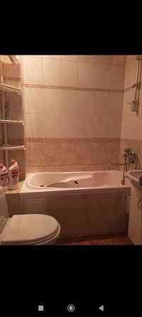 продам 2 к.кв. ворошиловский р. обладминистрация сталинка 4500 мил р торг. Донецк