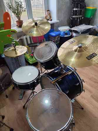 Продам ударную установку Донецк