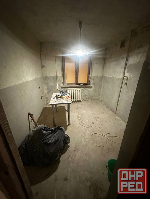 трехкомнатная под ремонт в центре Петровки Донецк - изображение 1