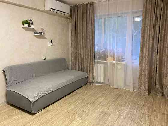 Сдается уютная вместительная 2-х комнатная квартира в Калининском районе. Ориентир Мед. Институт. Донецк