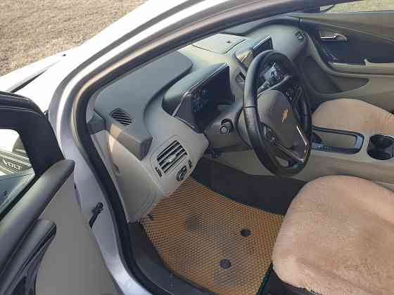 Продам автомобиль Chevrolet Volt 2013 года Донецк