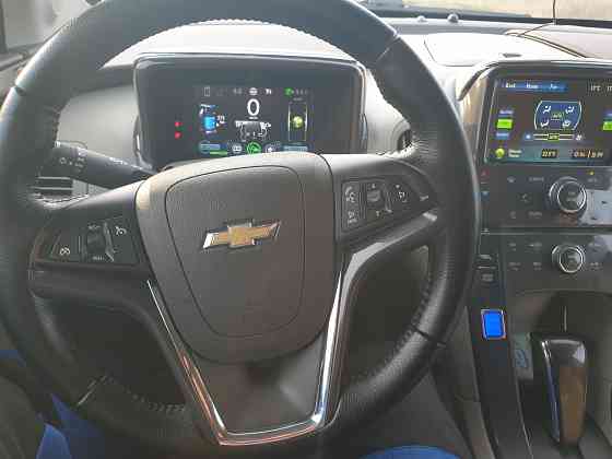 Продам автомобиль Chevrolet Volt 2013 года Донецк