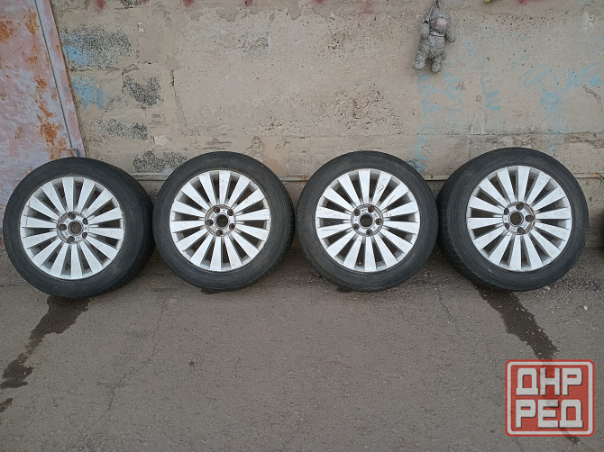 Продаю комплект 17тых колёс на фольцваген Донецк - изображение 1