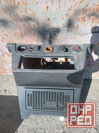 Продаю консоль на ниву 2121 Донецк - изображение 1