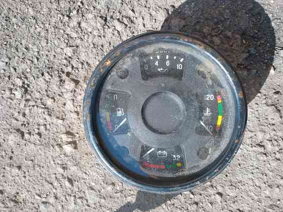 Продаю приборы на камаз Донецк