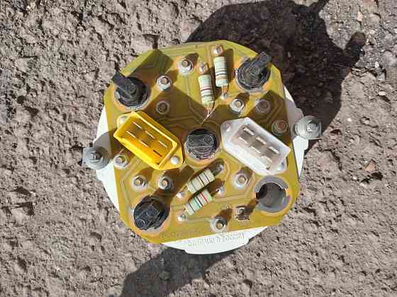 Продаю приборы на камаз Донецк