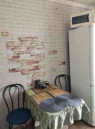 сдам посуточно и понедельно 1 к кв. макеевка зелёный Макеевка