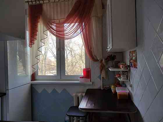 Продам 2к квартиру в Калининском район возле гостиницы Нива Донецк