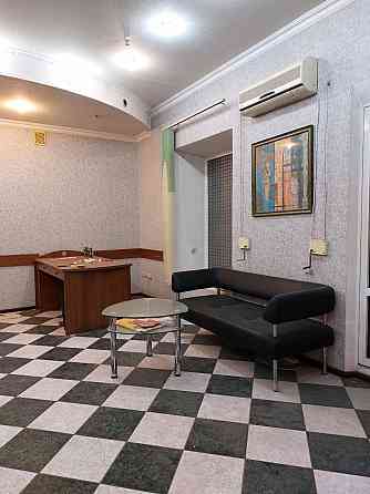 сдаётся в аренду офис, ориентир -Белый лебедь Донецк