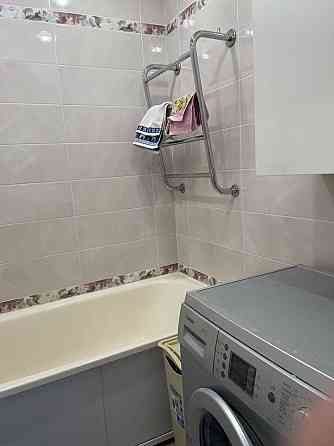 Очень просторная однокомнатная квартира 45 м², 2/4 эт., Ворошиловский район, бульвар Пушкина, Площа Донецк