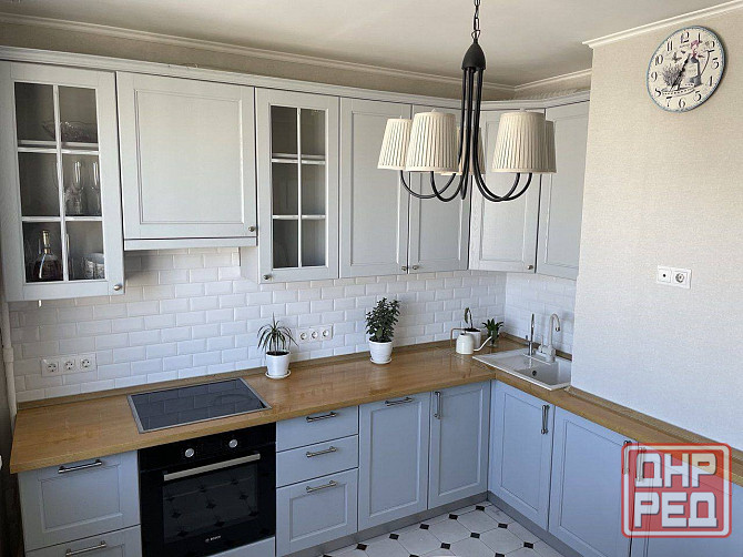 Очень просторная однокомнатная квартира 45 м², 2/4 эт., Ворошиловский район, бульвар Пушкина, Площа Донецк - изображение 1