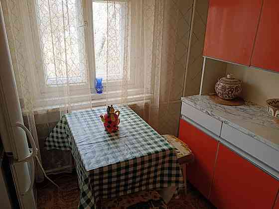 Калининский рынок, 1к. кв-ра, б-р Шевченко Донецк