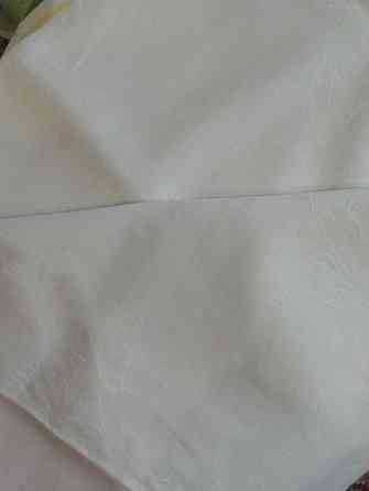 Скатерть льняная, белая Макеевка