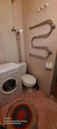 3к квартира центр Ясиноватой Ясиноватая