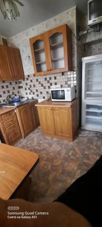 3к квартира центр Ясиноватой Ясиноватая