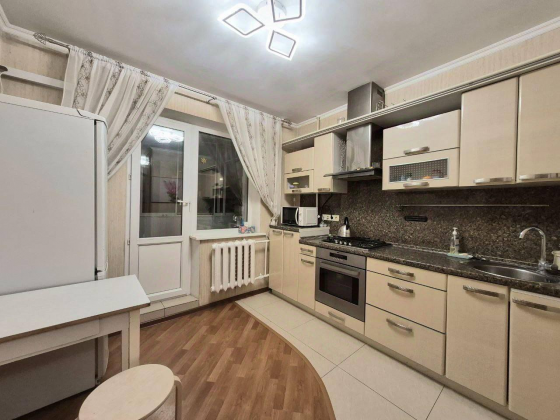 Сдается 2-комнатная квартира в ленинском районе Донецк