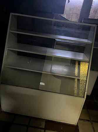 Продам витрину Шахтерск