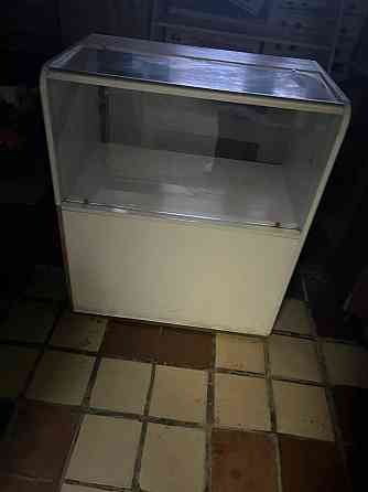 Продам витрину Шахтерск