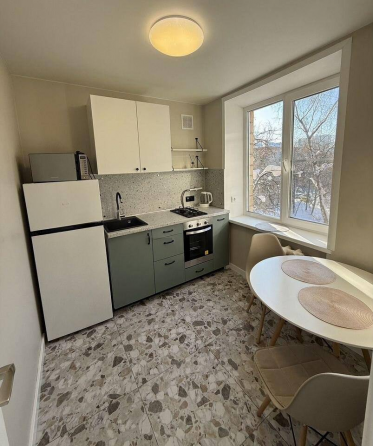 Сдается двухкомнатная квартира недалеко от Донбас арены 44 кв.м Донецк