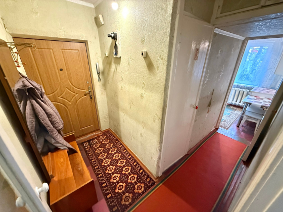 Продам 3-х комн. кв., 1/5 эт., 57 м.кв. - Макеевка, квартал Химик, 1000 мелочей Макеевка