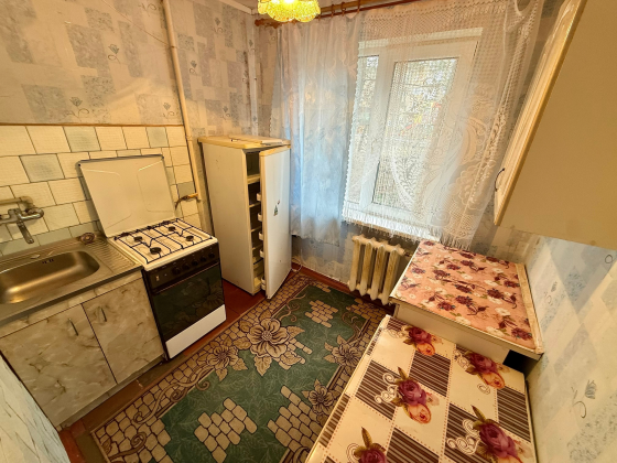 Продам 3-х комн. кв., 1/5 эт., 57 м.кв. - Макеевка, квартал Химик, 1000 мелочей Макеевка