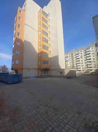 продается крупногабаритная, двухуровневая 4 к.кв.в Приморском районе г.Мариуполя Мариуполь