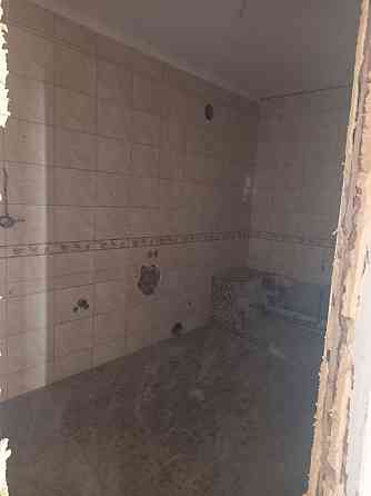 продается крупногабаритная, двухуровневая 4 к.кв.в Приморском районе г.Мариуполя Мариуполь