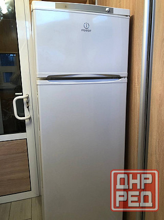 Продаю двухкамерный холодильник «Индезит» Донецк - изображение 1