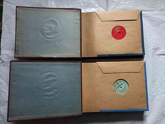 Альбомы для пластинок граммофон- патефон. Донецк