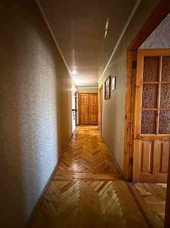 Продается трехкомнатная квартира в Центральном районе Мариуполь