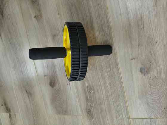 Ролик для пресса двухколесный, желтый. Цена снижена Донецк