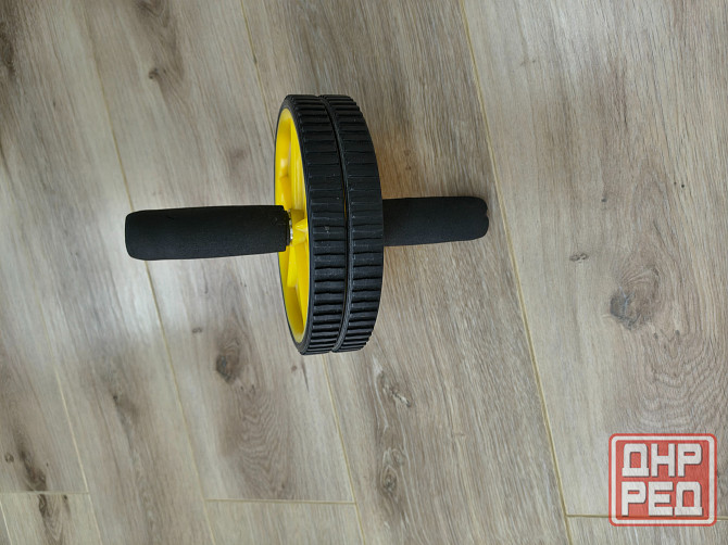 Ролик для пресса двухколесный, желтый. Цена снижена Донецк - изображение 3