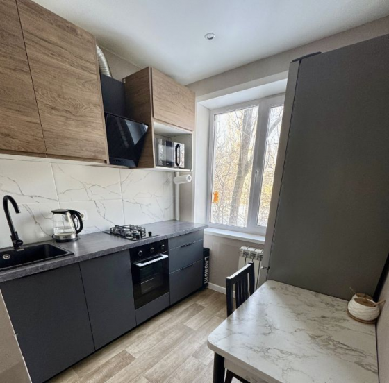 Сдам небольшая однокомнатная квартира в Киевском районе Донецка Донецк