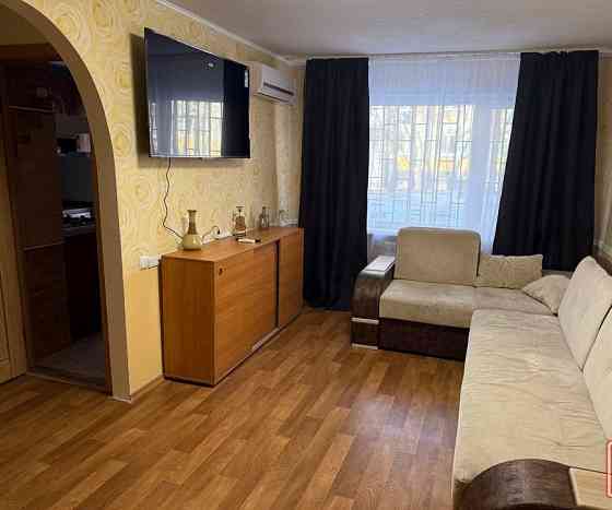 Продается 1к квартира.! Первая линия по бульвару Шевченко, напротив Калининского рынка. Донецк