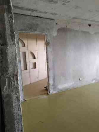 4 ком. кв. под ремонт, 86,9 м², 6/9 эт., Пролетарский р-н, ул. Прожекторная - 7,5 млн руб Донецк