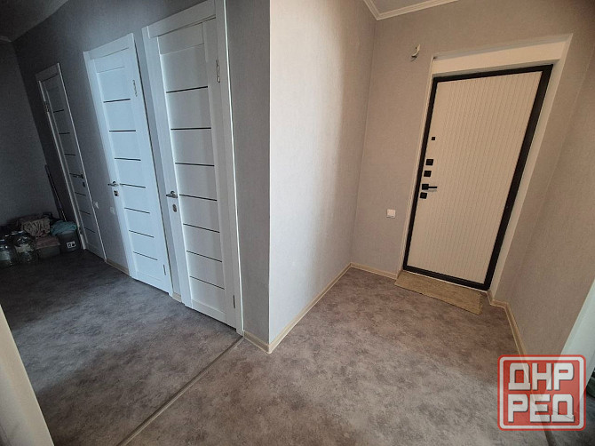 Продаётся 2х-комнатная квартира с ремонтом в центре пр. Строителей 161 Мариуполь - изображение 1