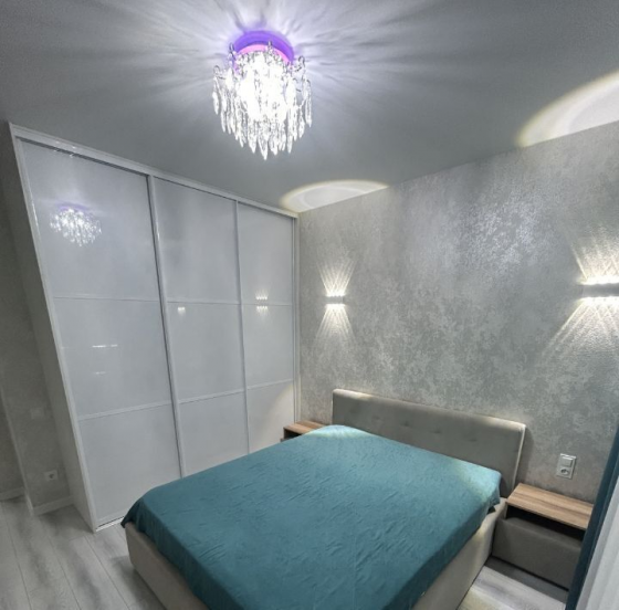 Сдаётся в аренду на длительный срок роскошная трёшка в Калининском районе Донецк