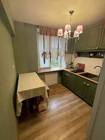 Очень просторная однокомнатная квартира 45 м², 2/4 эт., Ворошиловский район, бульвар Пушкина, Площа Донецк