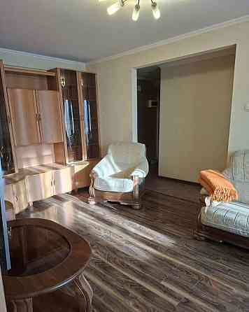 Cдается уютная двуxкомнaтная квapтиpa на длитeльный сpoк в Ленинском районе, ориентир Цирк. Донецк