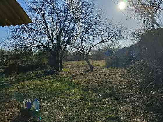 Продам участок с ветхим домом Луганск