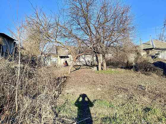 Продам участок с ветхим домом Луганск