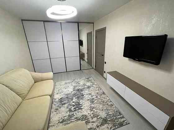 Светлая уютная однокомнатная квартира сдается = Донецк