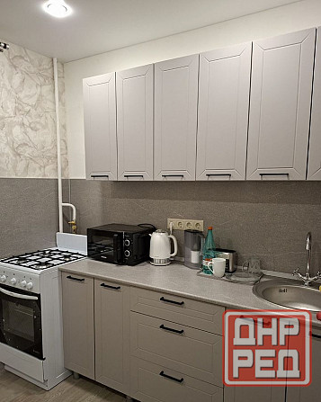 Сдается 1-комнатная квартира в Ворошиловском районе по улице 50-летия СССр ориентир Крытый рынок Донецк - изображение 1