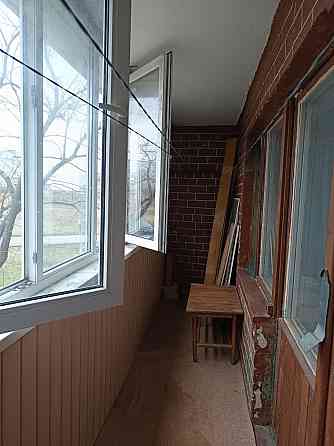 Продам двухкомнатную квартиру Зугрэс