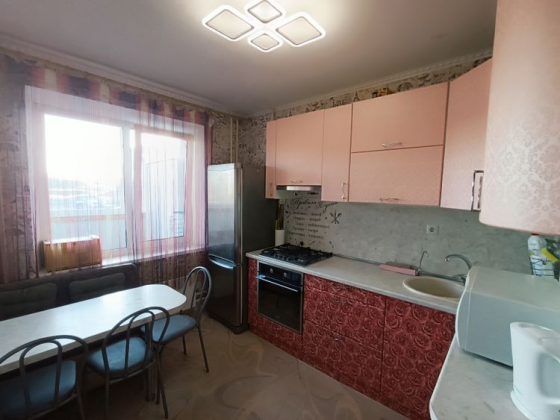 Сдается просторная 2-комнатная квартира в пролетарском районе на улице раздольной Донецк