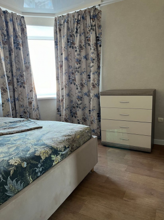 Сдается шикарная трехкомнатная квартира в Ленинском районе Донецк