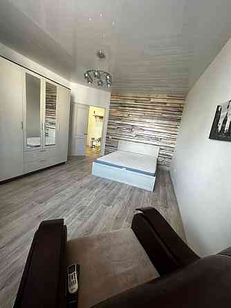 Сдам крупногабаритную однокомнатную квартиру в Кальмиусском районе г. Мариуполь. Мариуполь