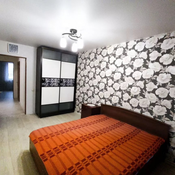 Сдам 3-комн. квартиру на долгий срок Донецк