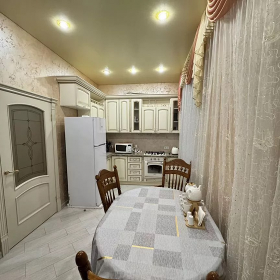 Сдам шикарную квартиру в Ленинском районе Донецк